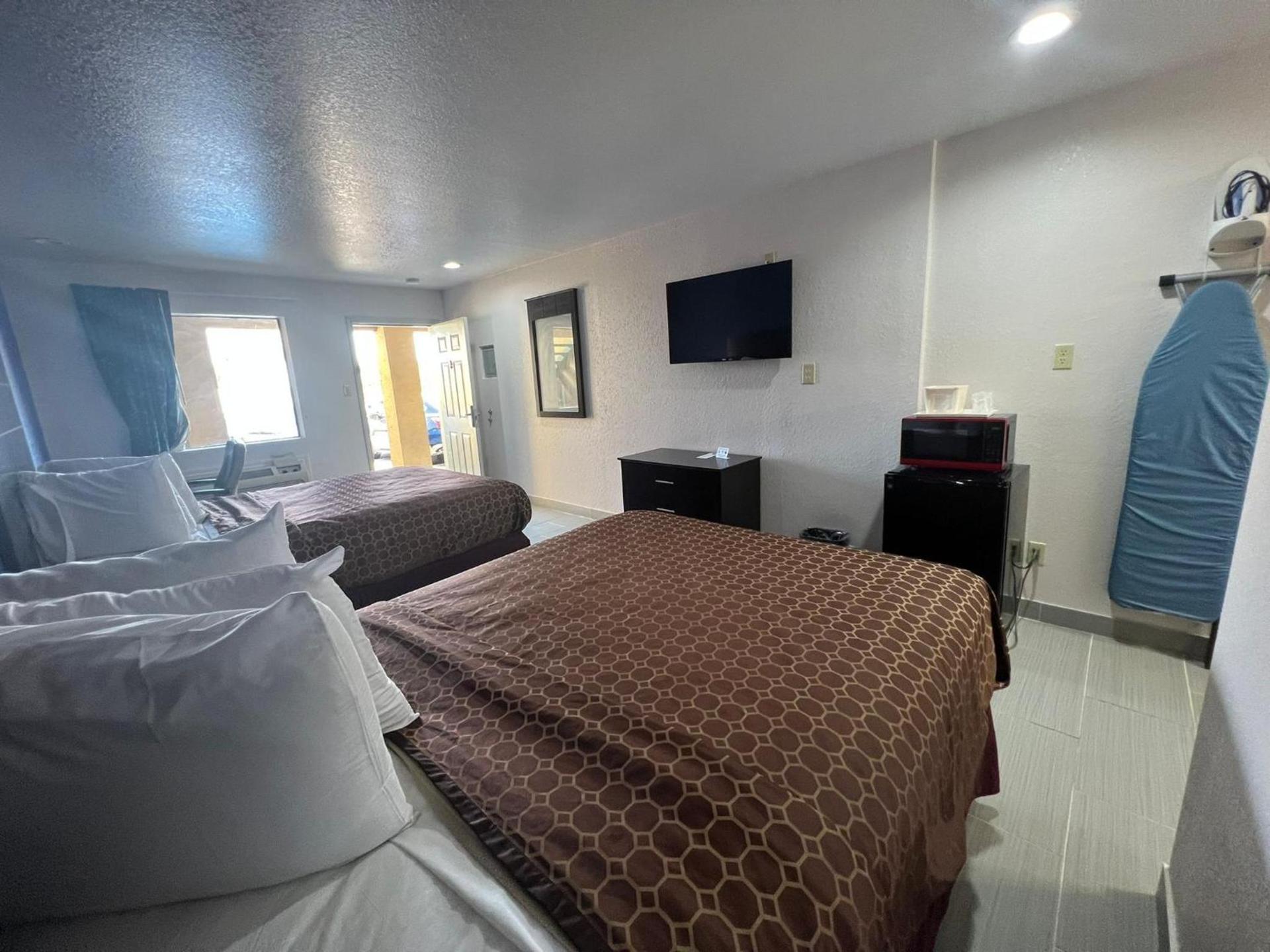 Country Hill Inn & Suite Eagle Pass photo 30