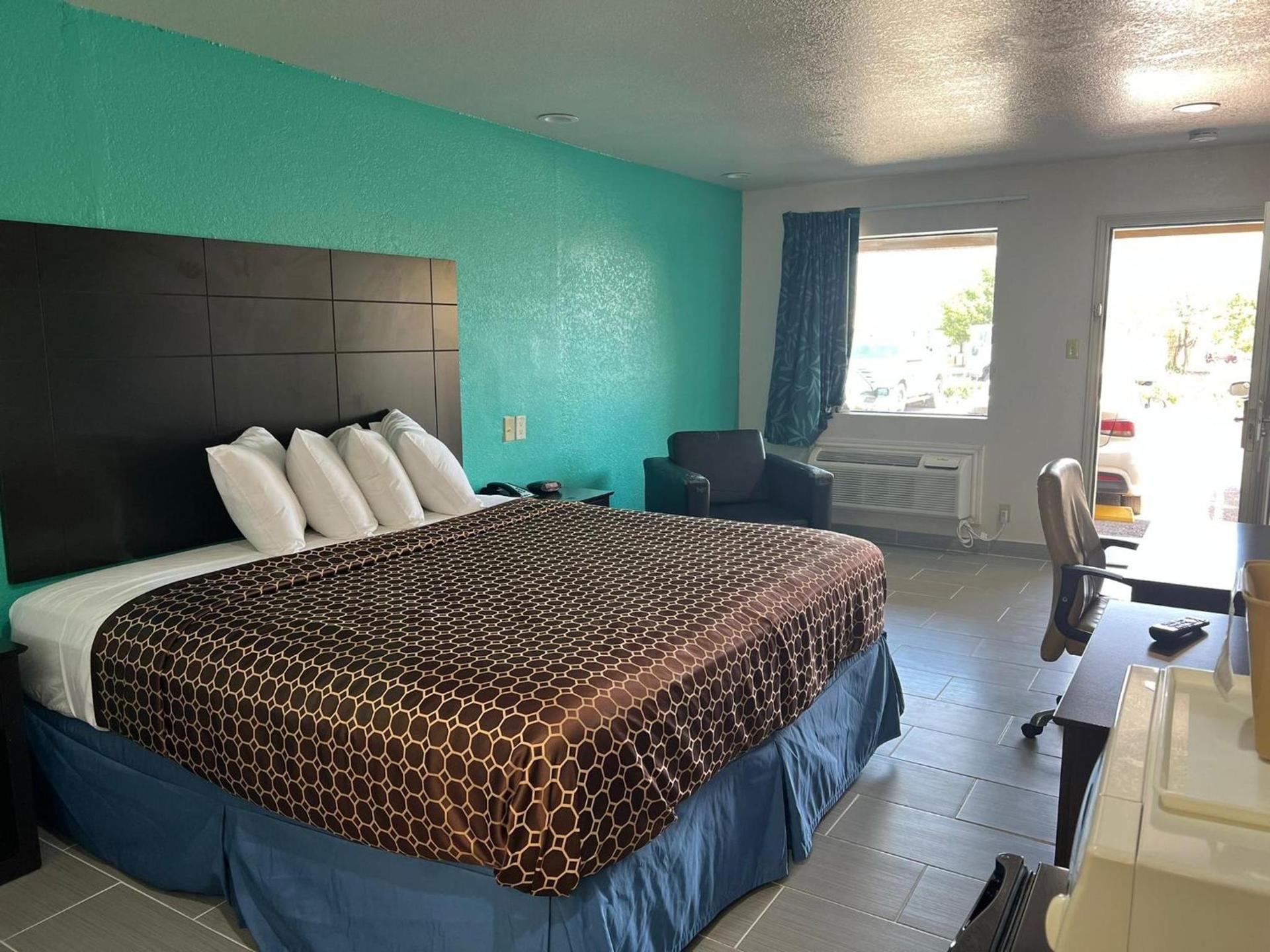 Country Hill Inn & Suite Eagle Pass photo 28