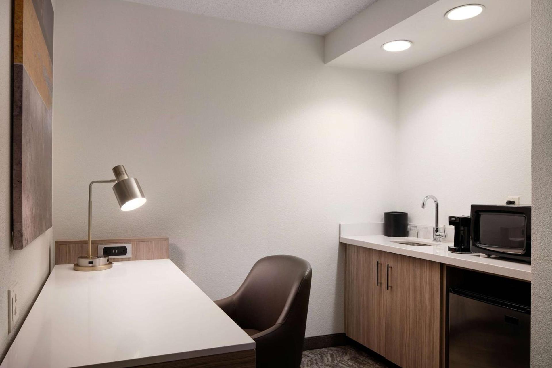 Sonesta Select Seattle Renton Suites photo 8