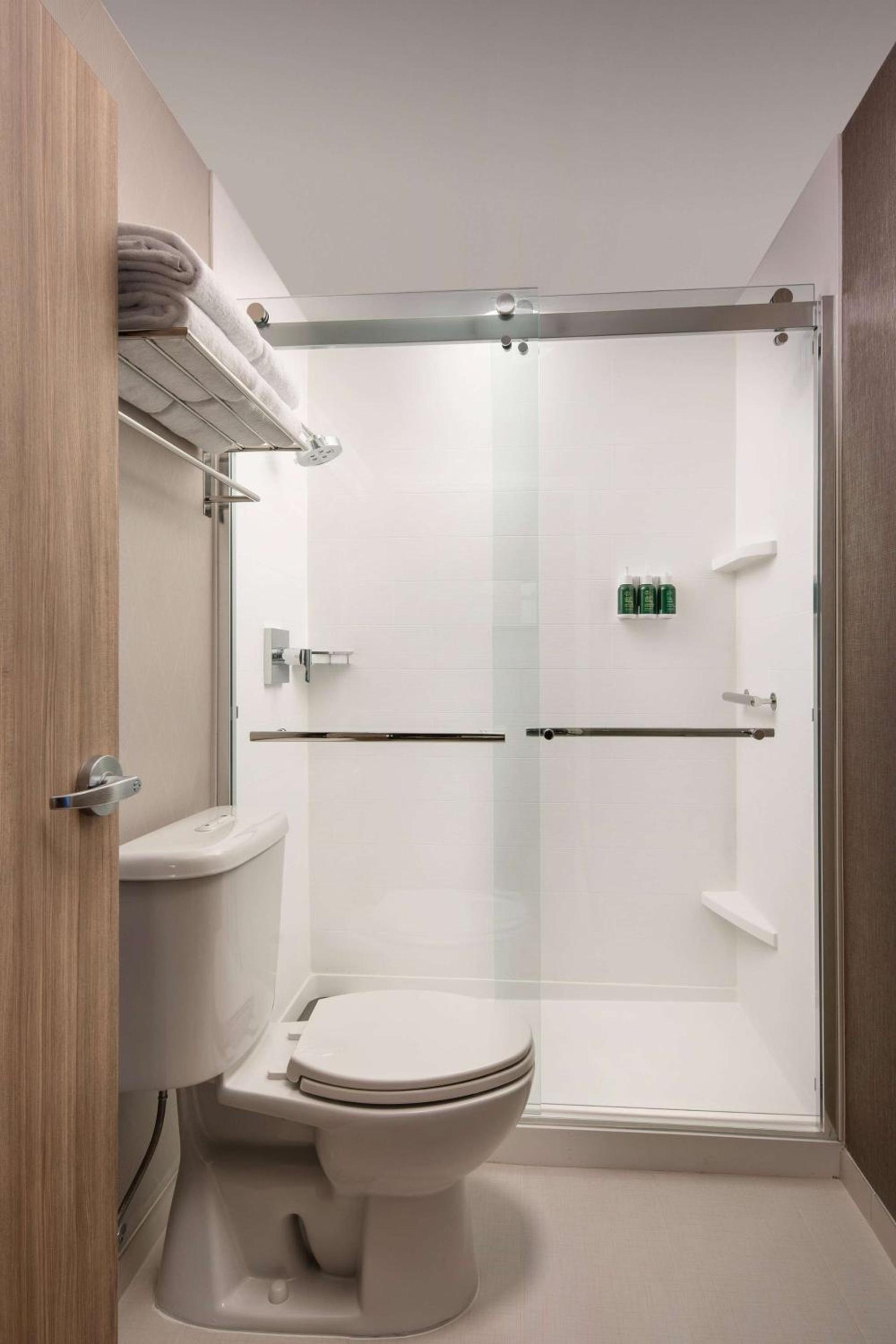 Sonesta Select Seattle Renton Suites photo 11
