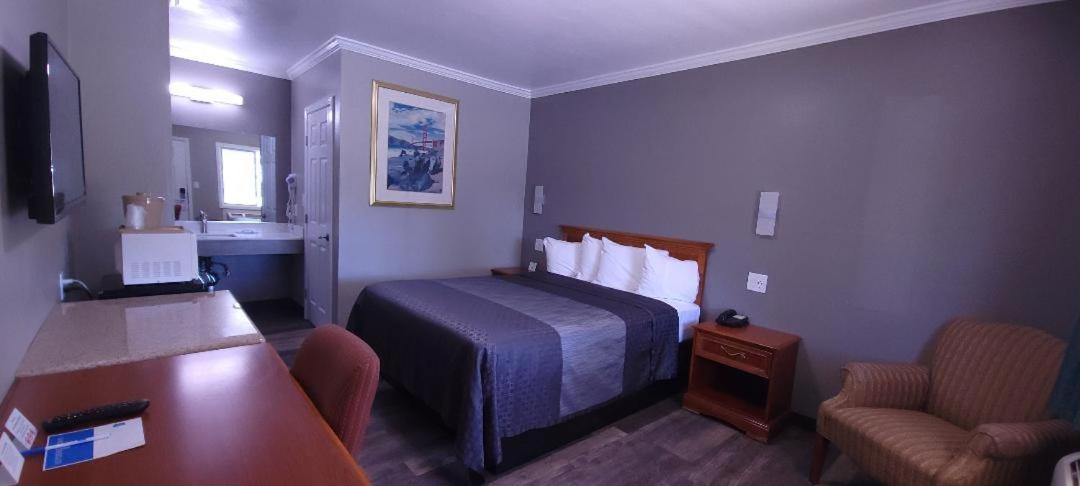 Sycamore Inn Chico University Area photo 18