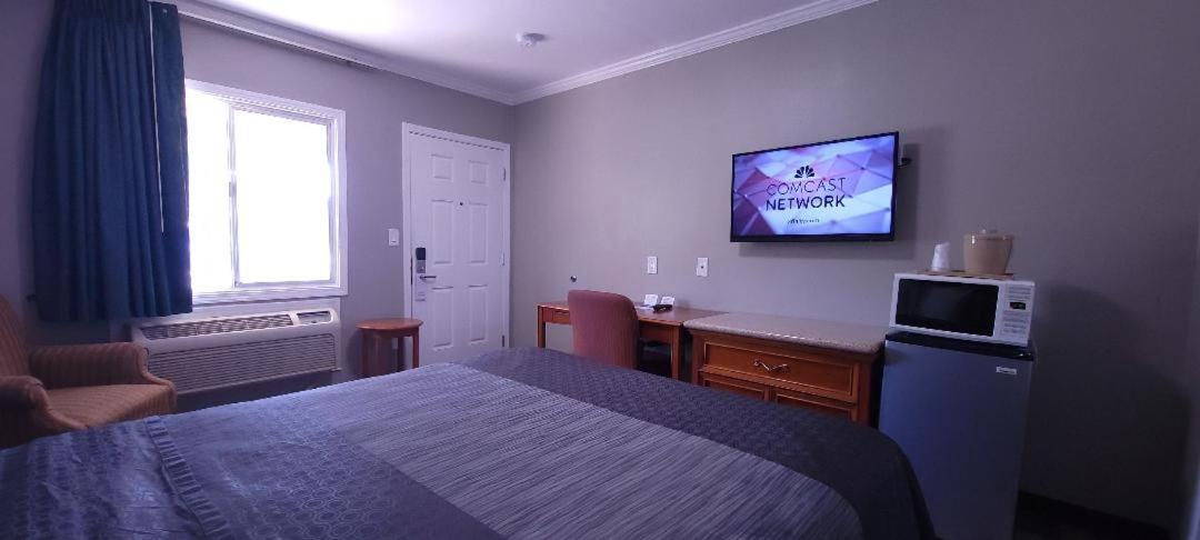 Sycamore Inn Chico University Area photo 16