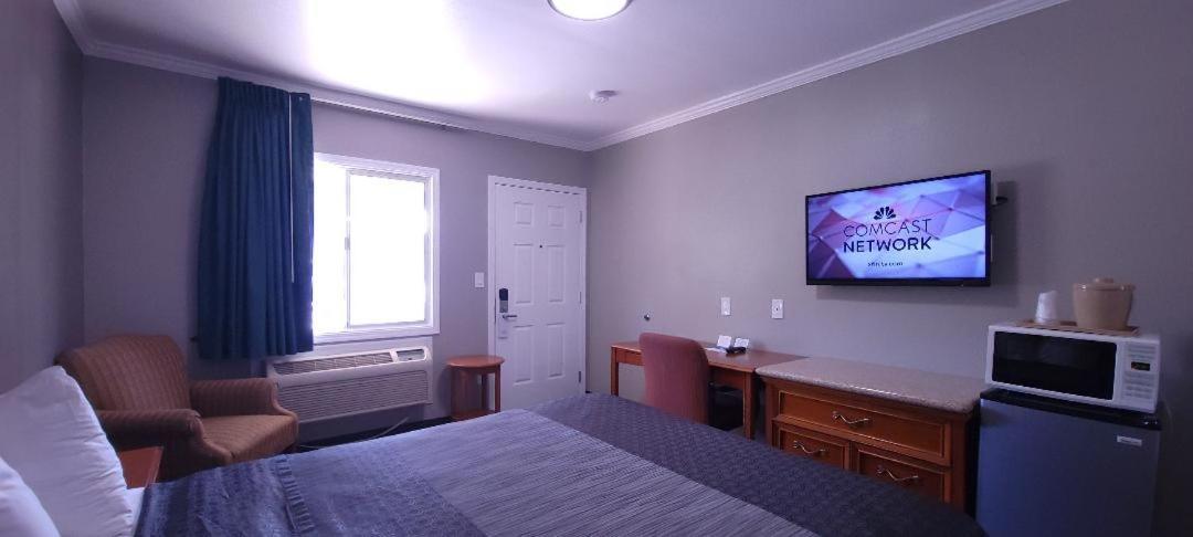Sycamore Inn Chico University Area photo 17