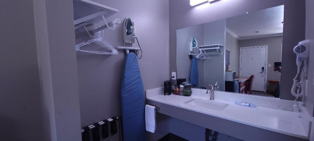 Sycamore Inn Chico University Area photo 20