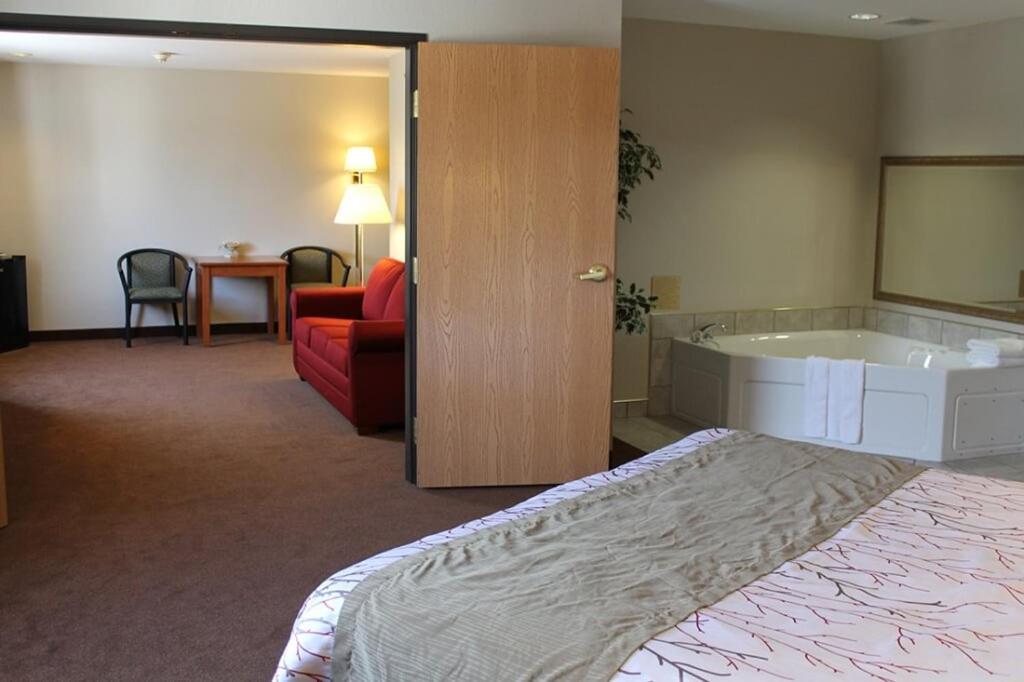 Edmore Inn photo 16