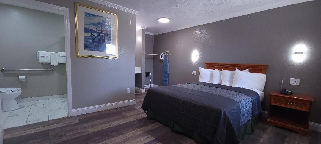 Sycamore Inn Chico University Area photo 38