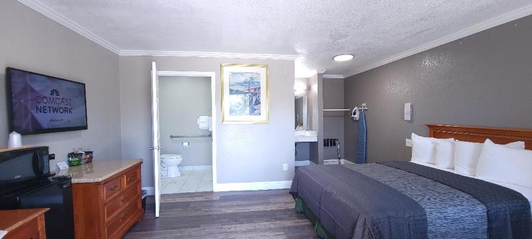 Sycamore Inn Chico University Area photo 41