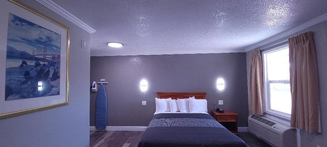 Sycamore Inn Chico University Area photo 35
