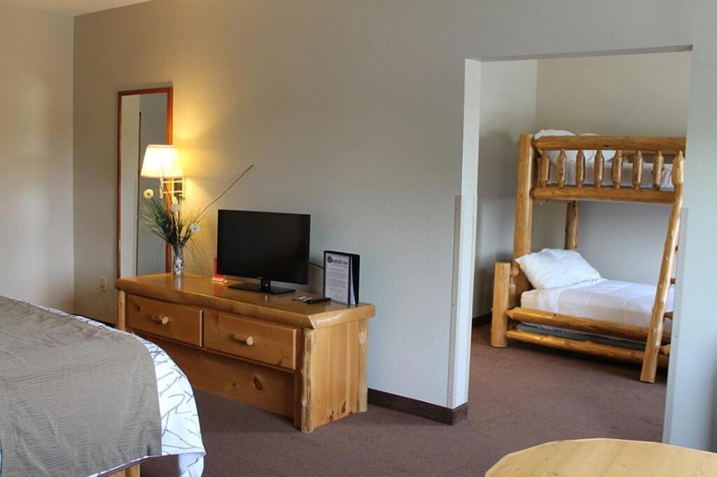 Edmore Inn photo 14