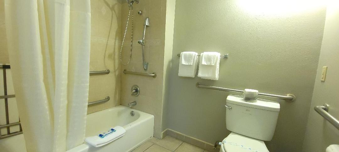 Sycamore Inn Chico University Area photo 45
