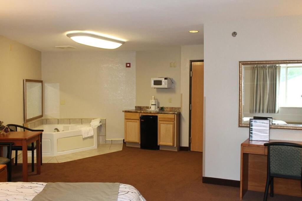Edmore Inn photo 9