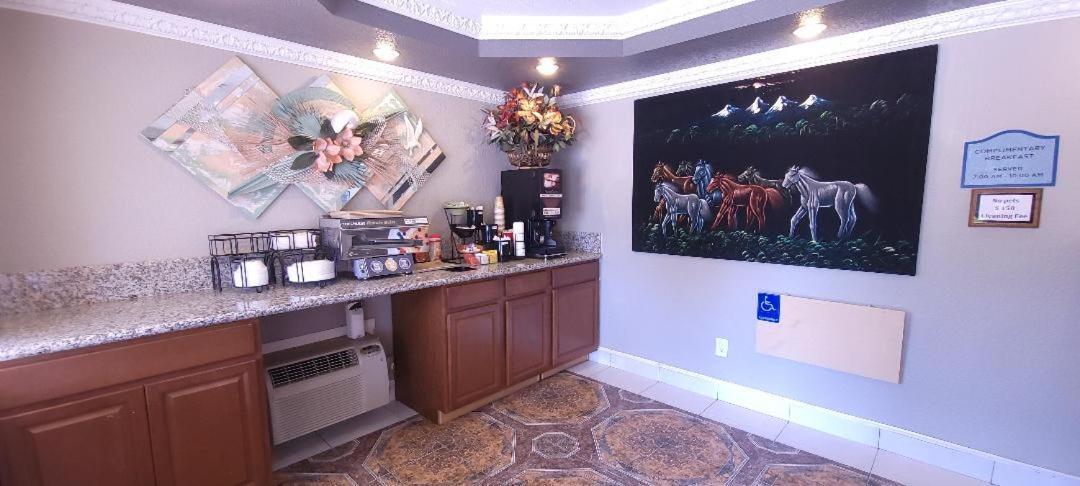 Sycamore Inn Chico University Area photo 8