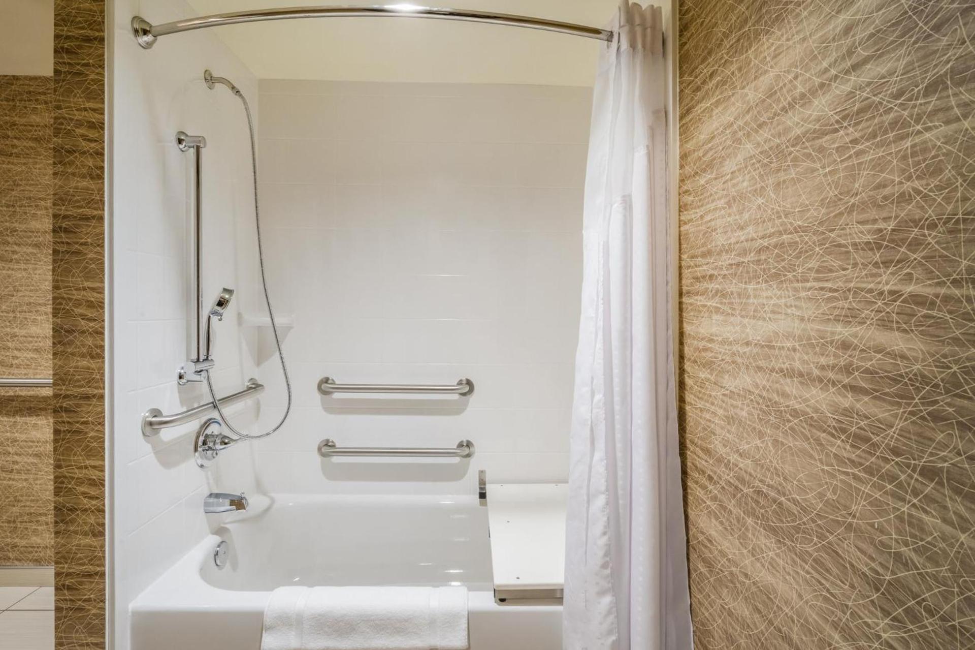 Holiday Inn - Terre Haute by IHG photo 8