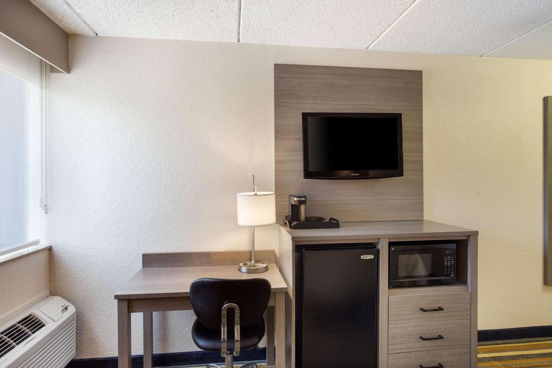 Quality Inn Albany Colonie photo 14