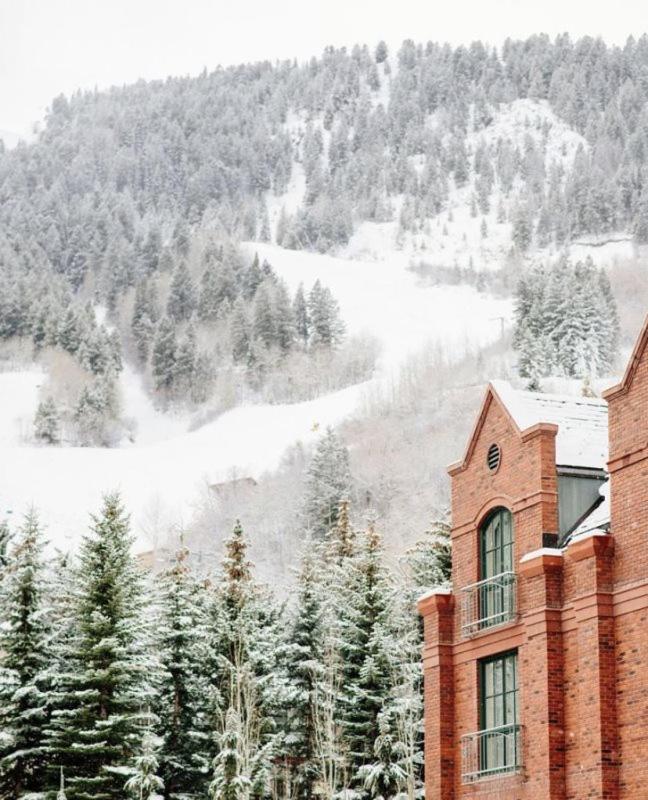Luxury 2 Bedroom Residence At The St Regis Residence Club In Downtown Aspen photo 14