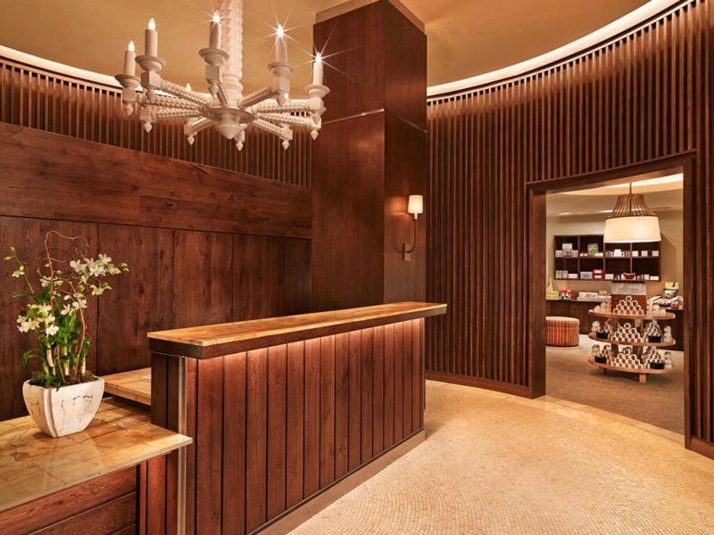 Luxury 2 Bedroom Residence At The St Regis Residence Club In Downtown Aspen photo 15