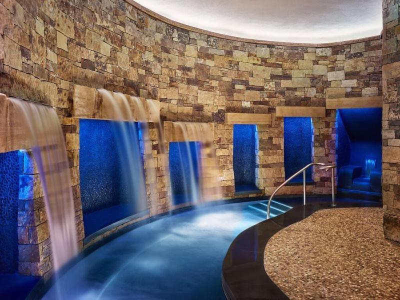 Luxury 2 Bedroom Residence At The St Regis Residence Club In Downtown Aspen photo 18