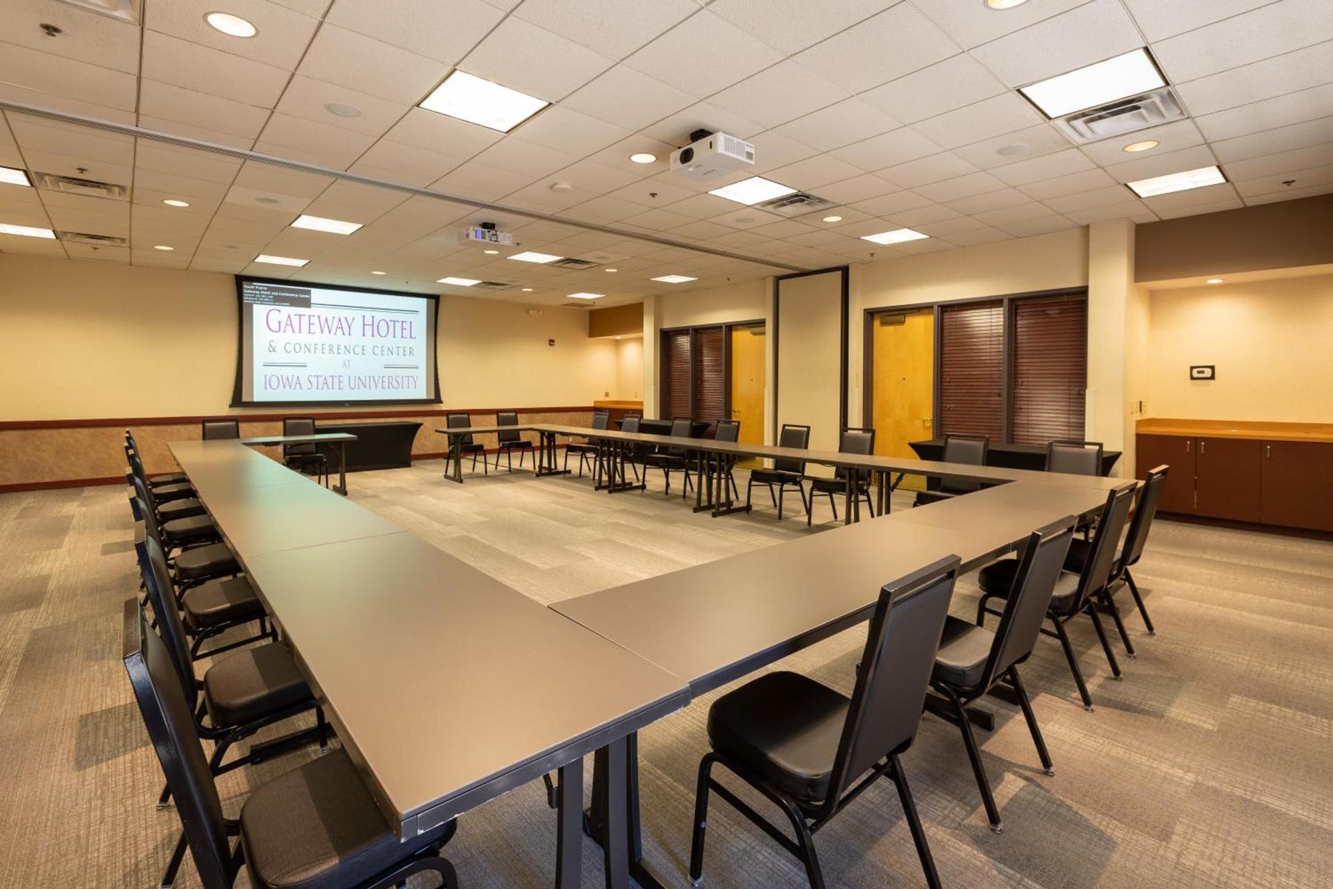 Gateway Hotel and Conference Center photo 18