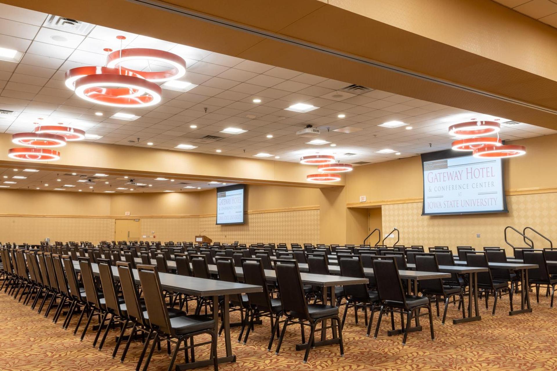 Gateway Hotel and Conference Center photo 42