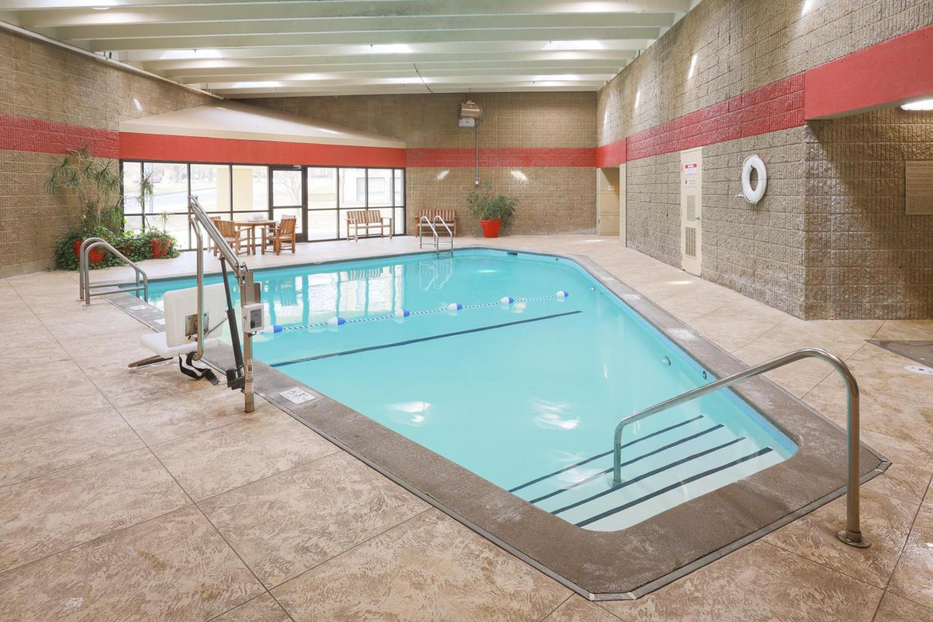 Gateway Hotel and Conference Center photo 51