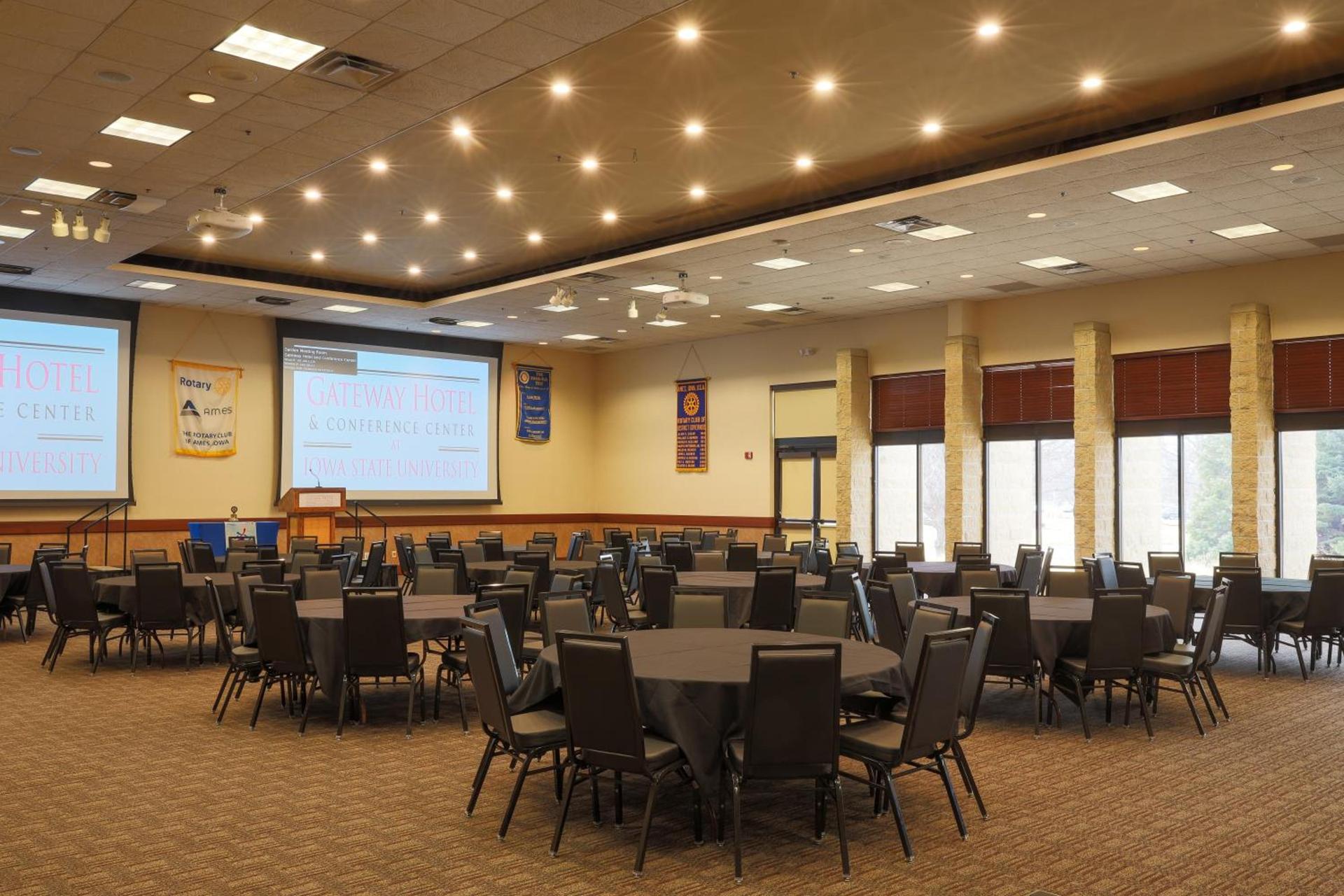 Gateway Hotel and Conference Center photo 52