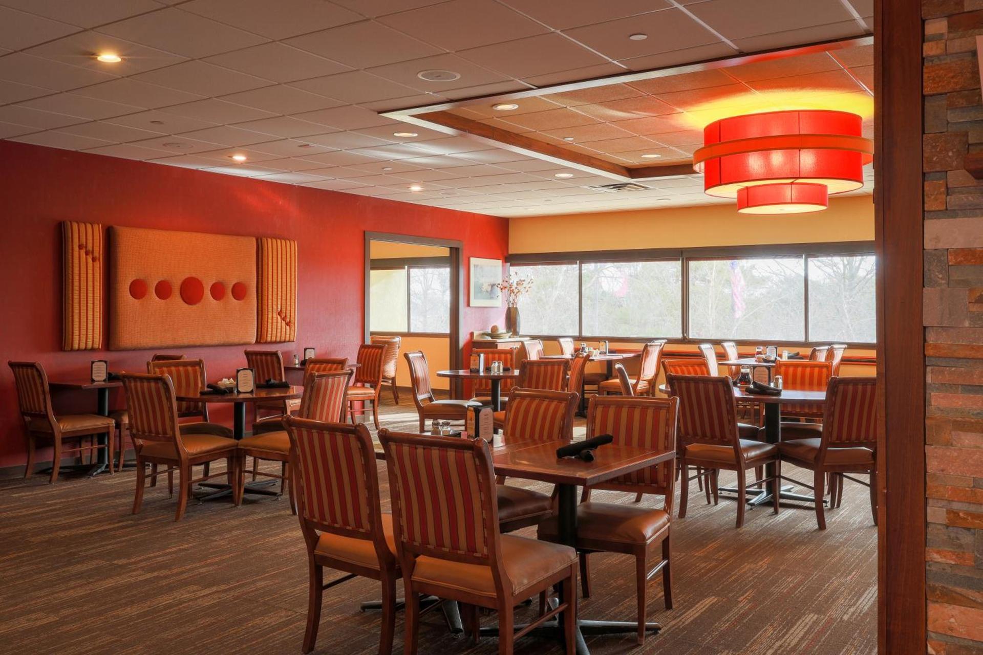 Gateway Hotel and Conference Center photo 45