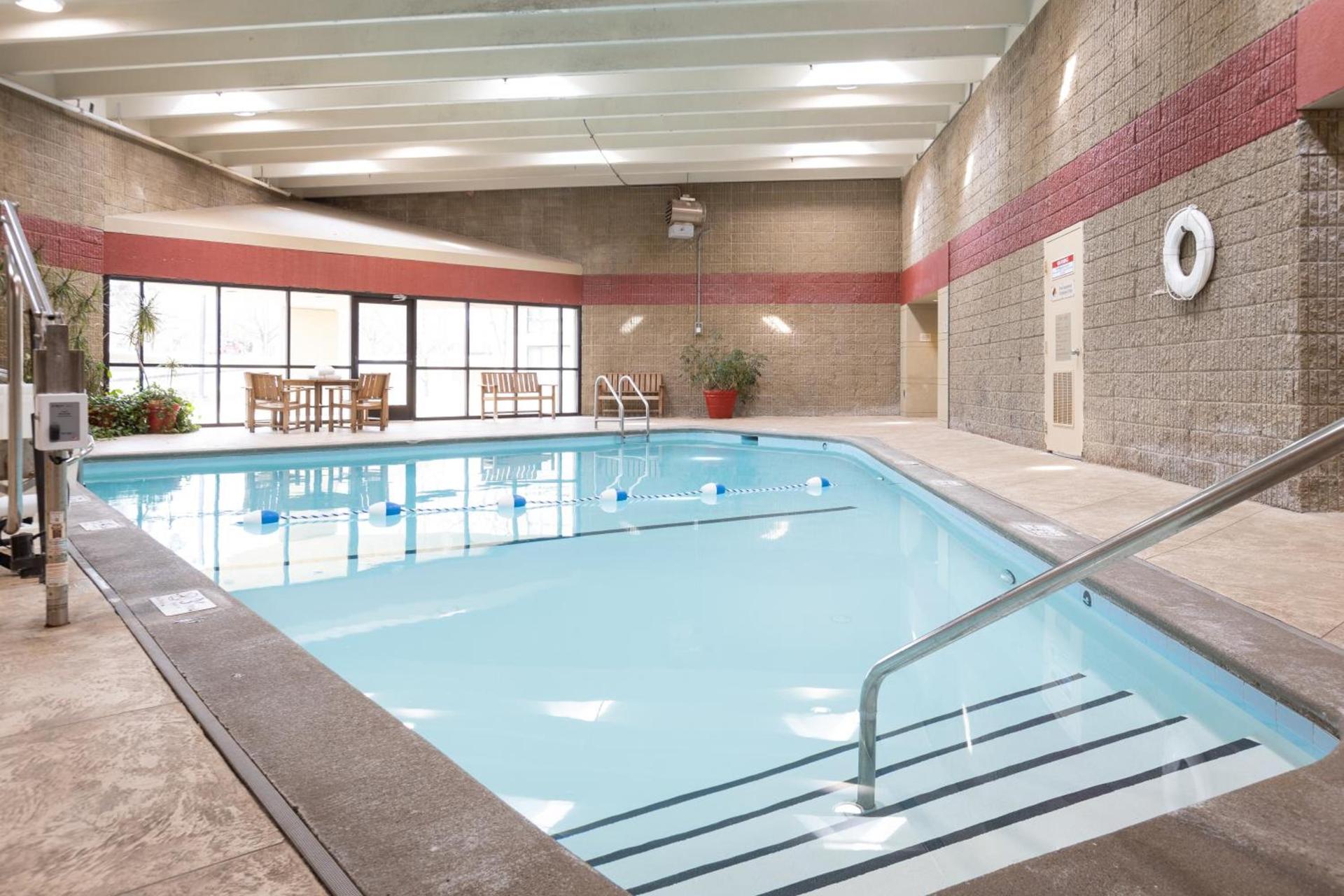 Gateway Hotel and Conference Center photo 55