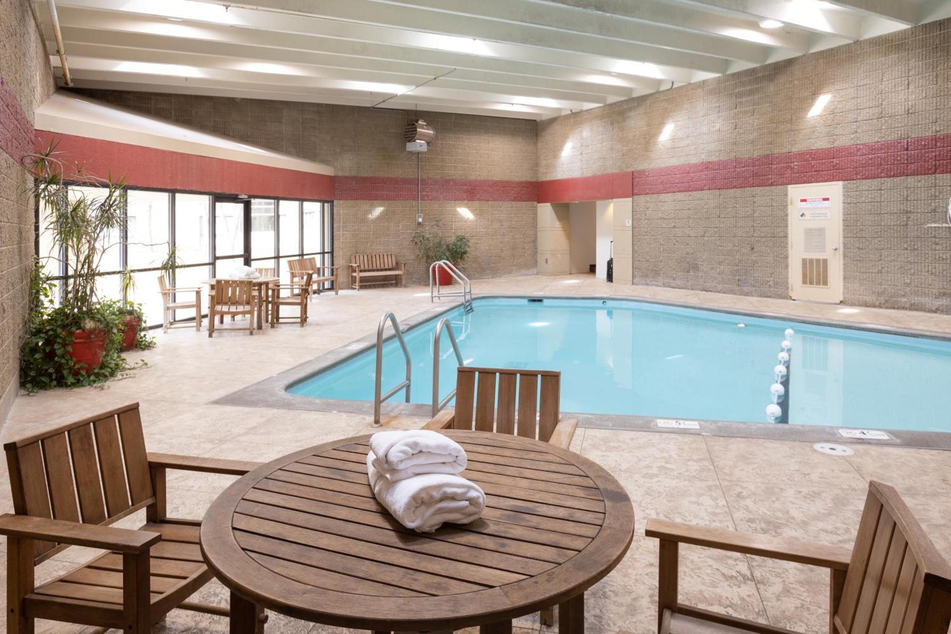 Gateway Hotel and Conference Center photo 47