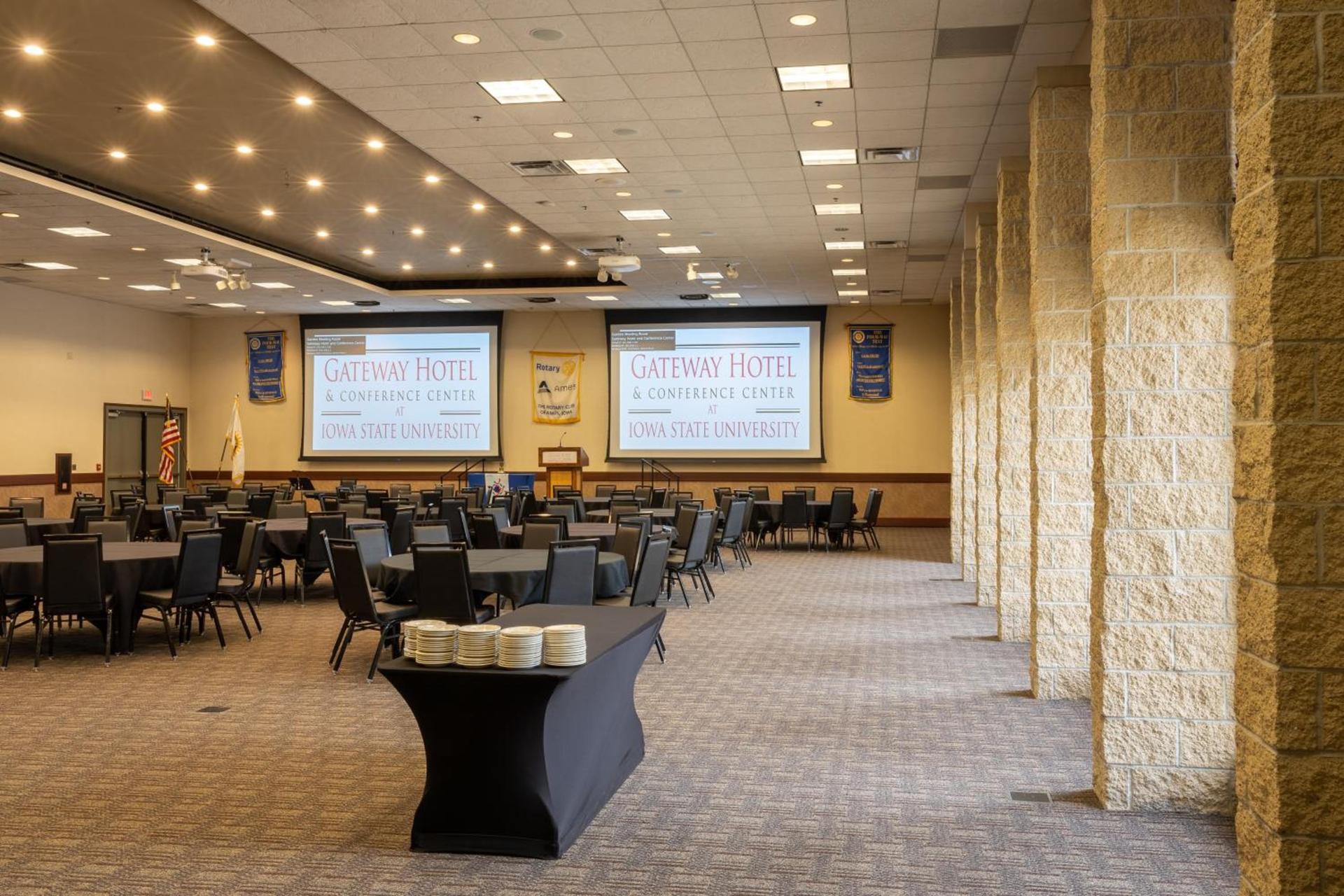 Gateway Hotel and Conference Center photo 59