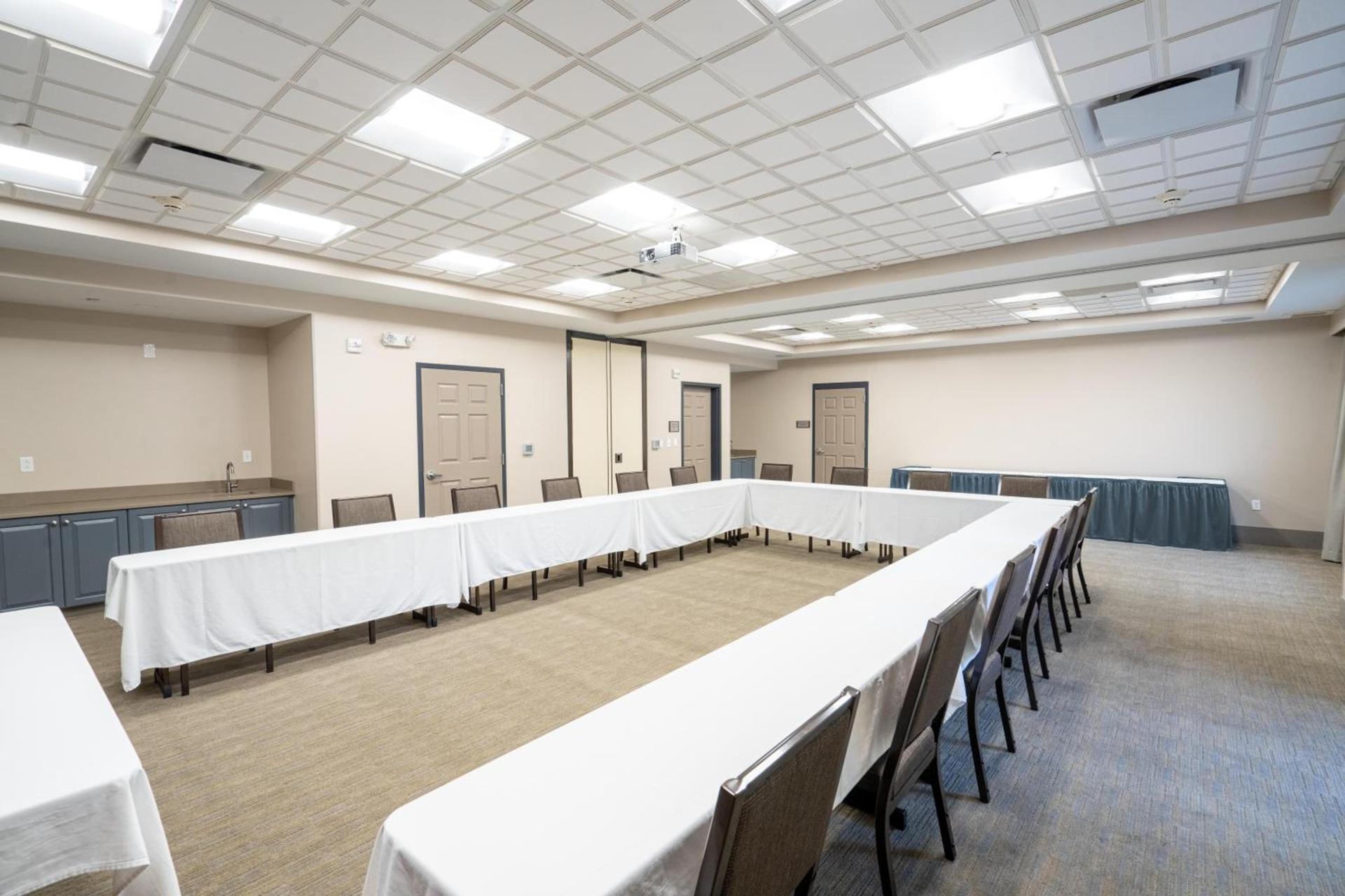 Country Inn & Suites by Radisson, State College Penn State Area , PA photo 31