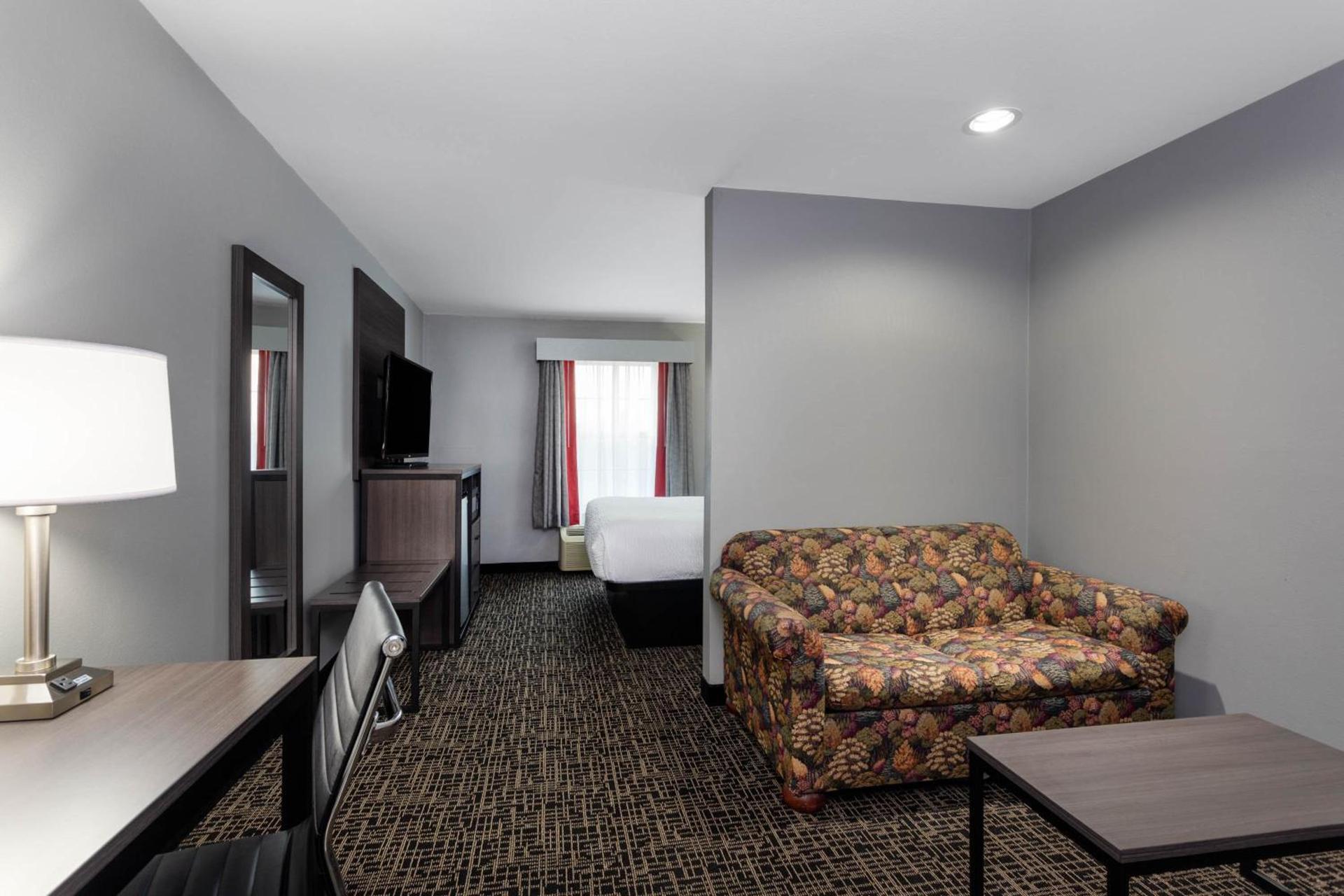 Ramada by Wyndham Sellersburg/Louisville North photo 49