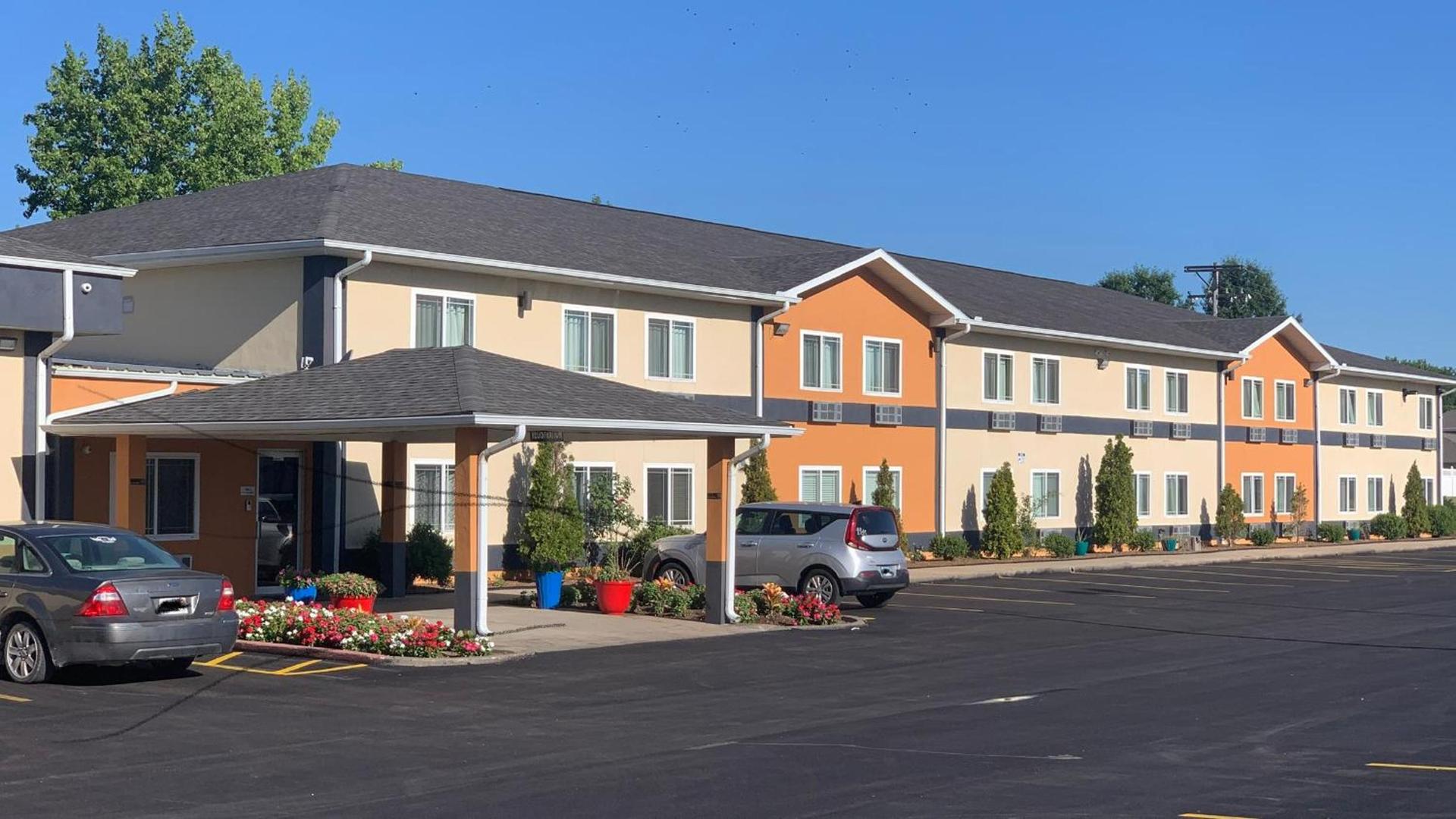 Express Inn Parsons photo 2