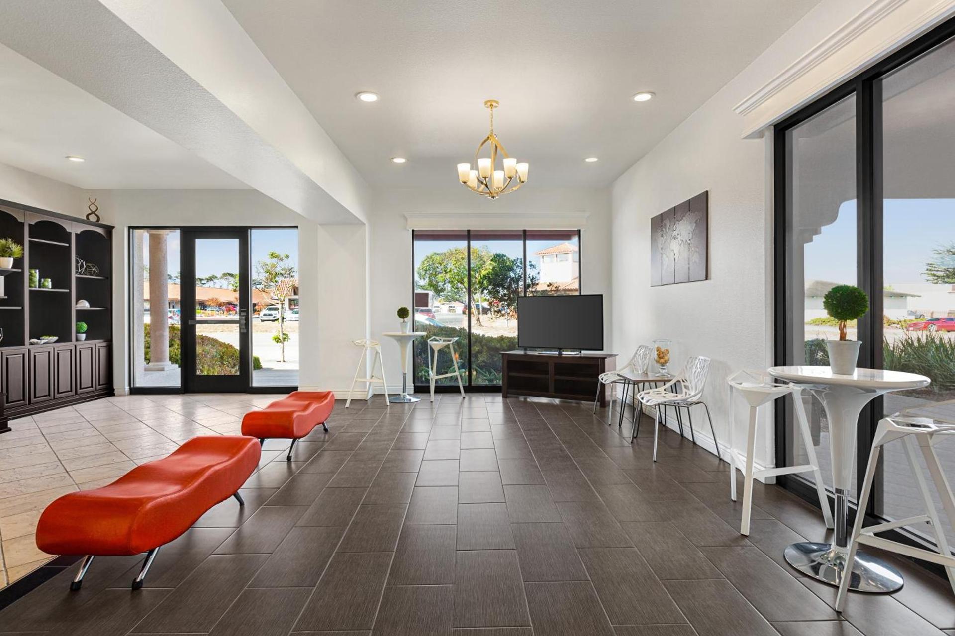 Ramada by Wyndham Marina photo 45
