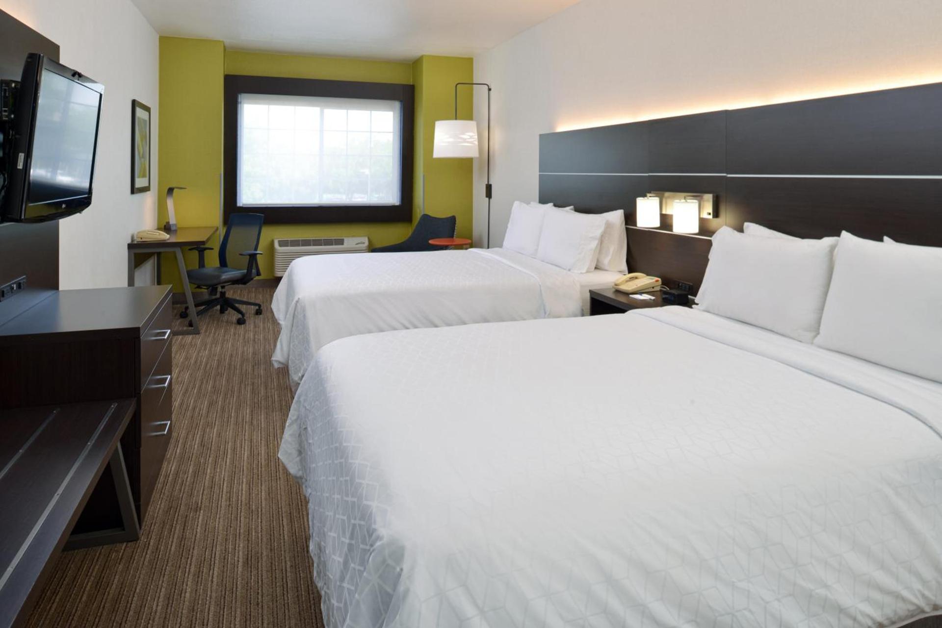 Holiday Inn Express Madera by IHG photo 3