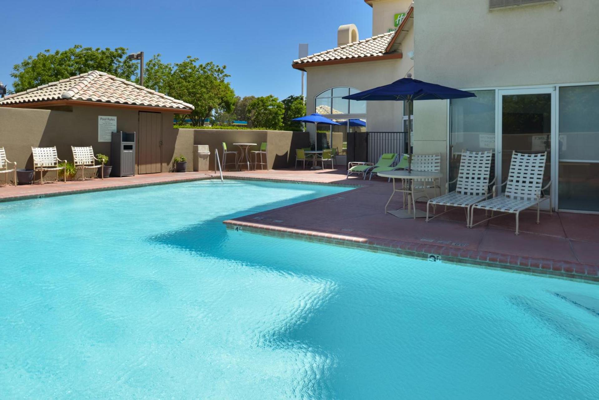 Holiday Inn Express Madera by IHG photo 12