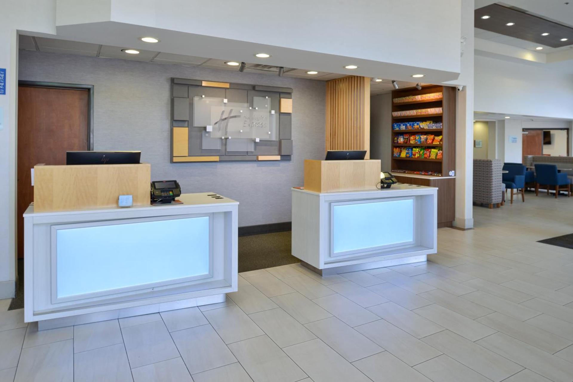 Holiday Inn Express Madera by IHG photo 15