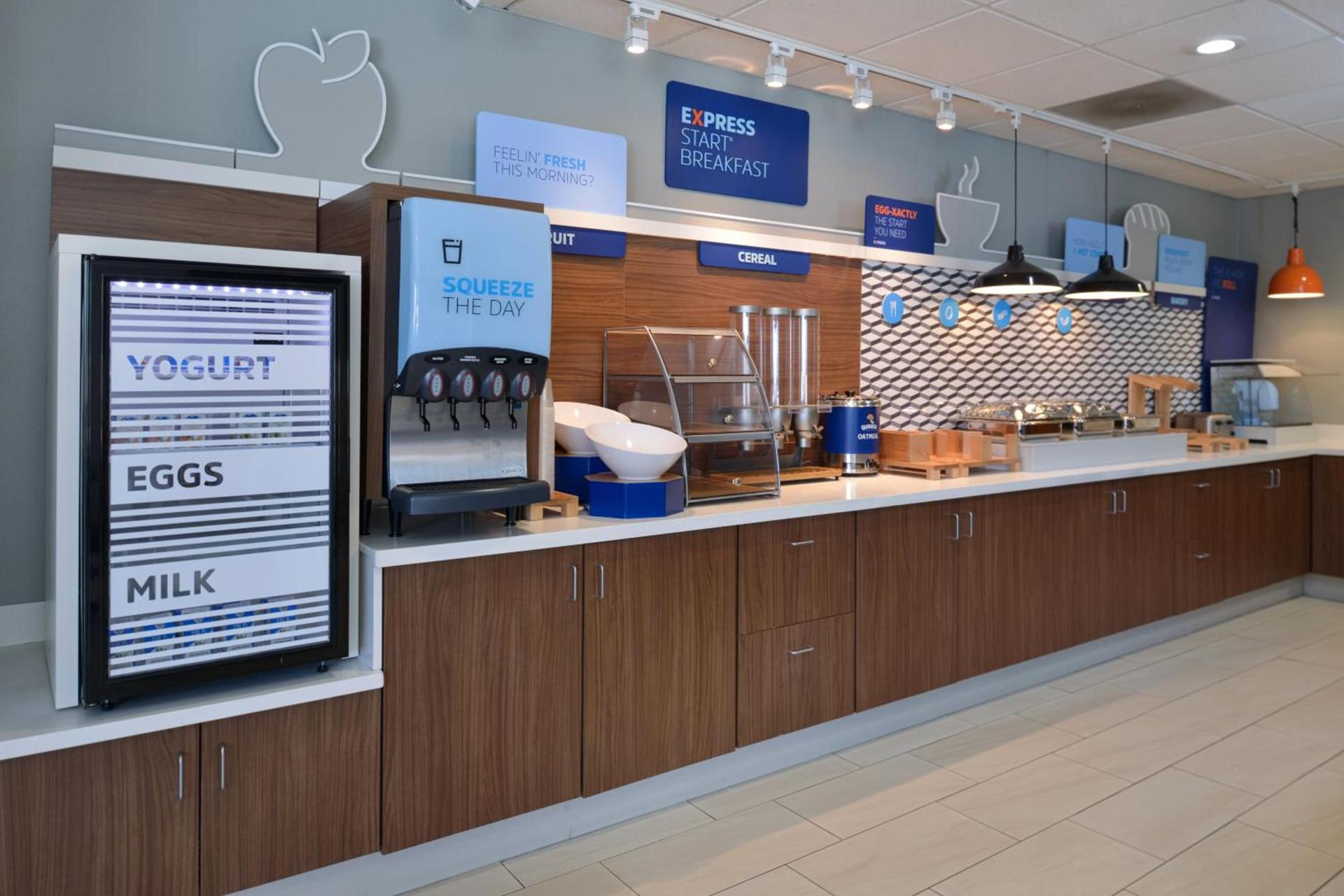 Holiday Inn Express Madera by IHG photo 14