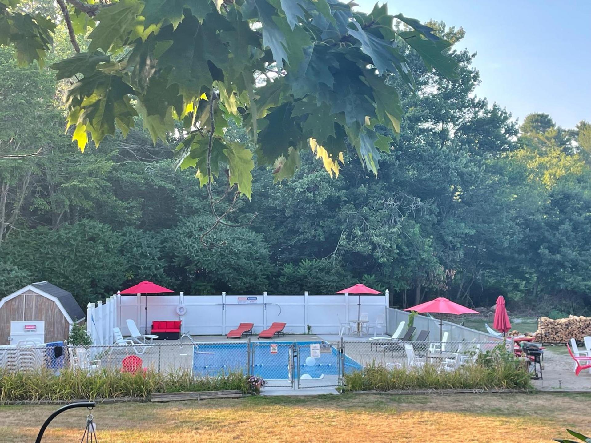 Kennebunkport Motor Lodge photo 20