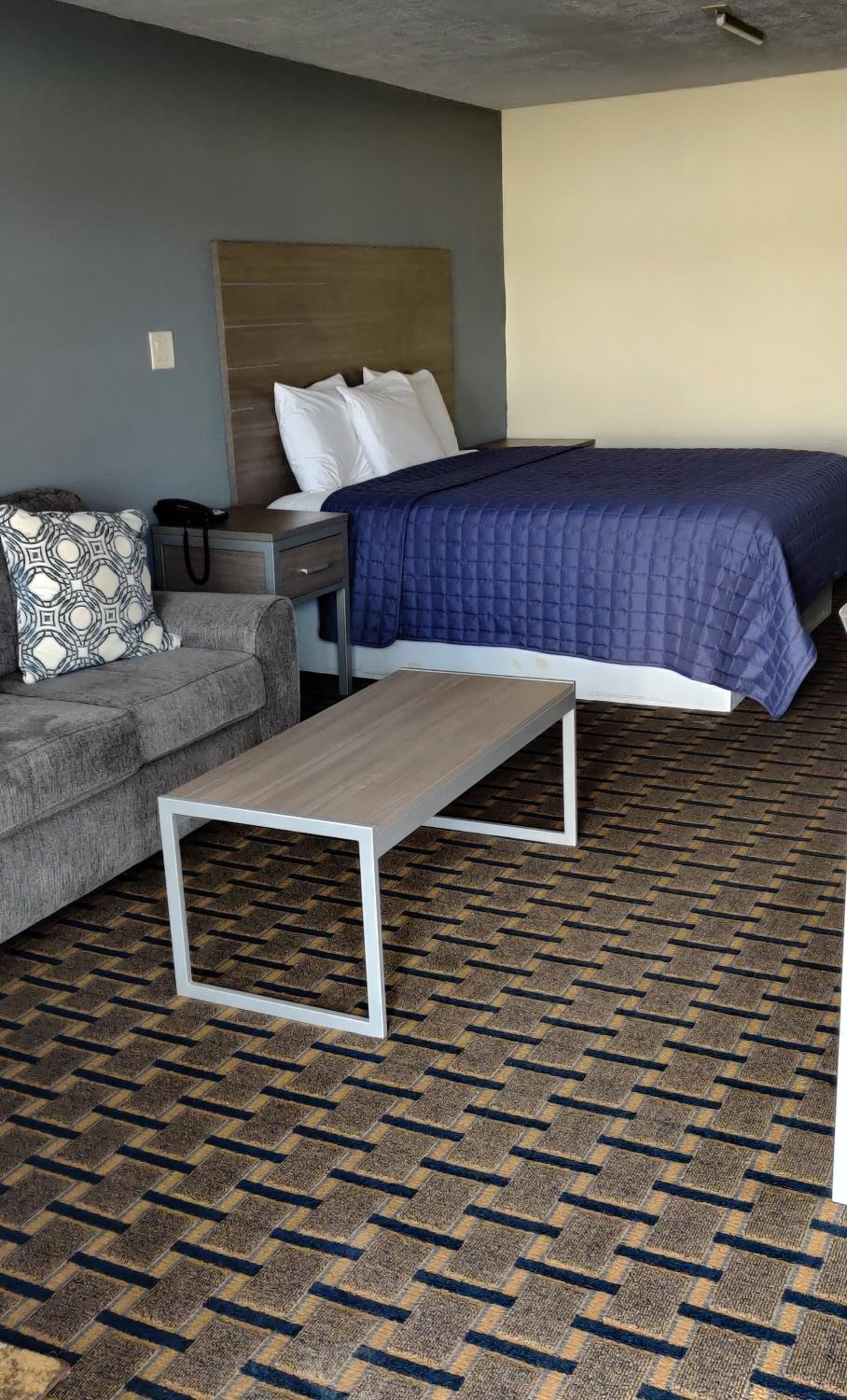 Ameristay Inn & Suites photo 11