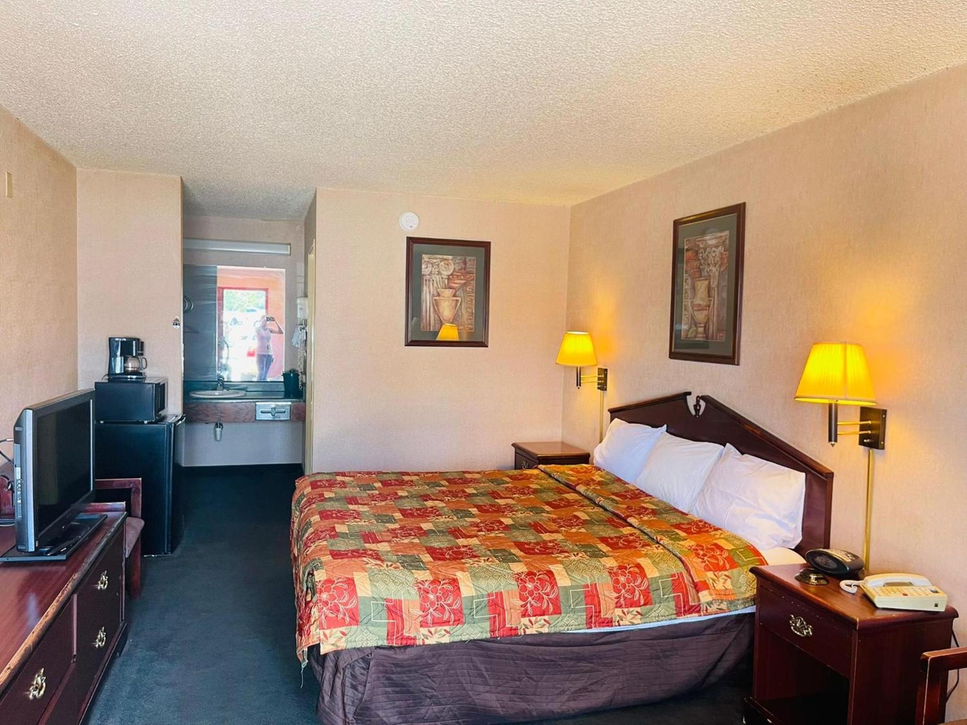 OYO Hotel East Macon I-75 photo 21
