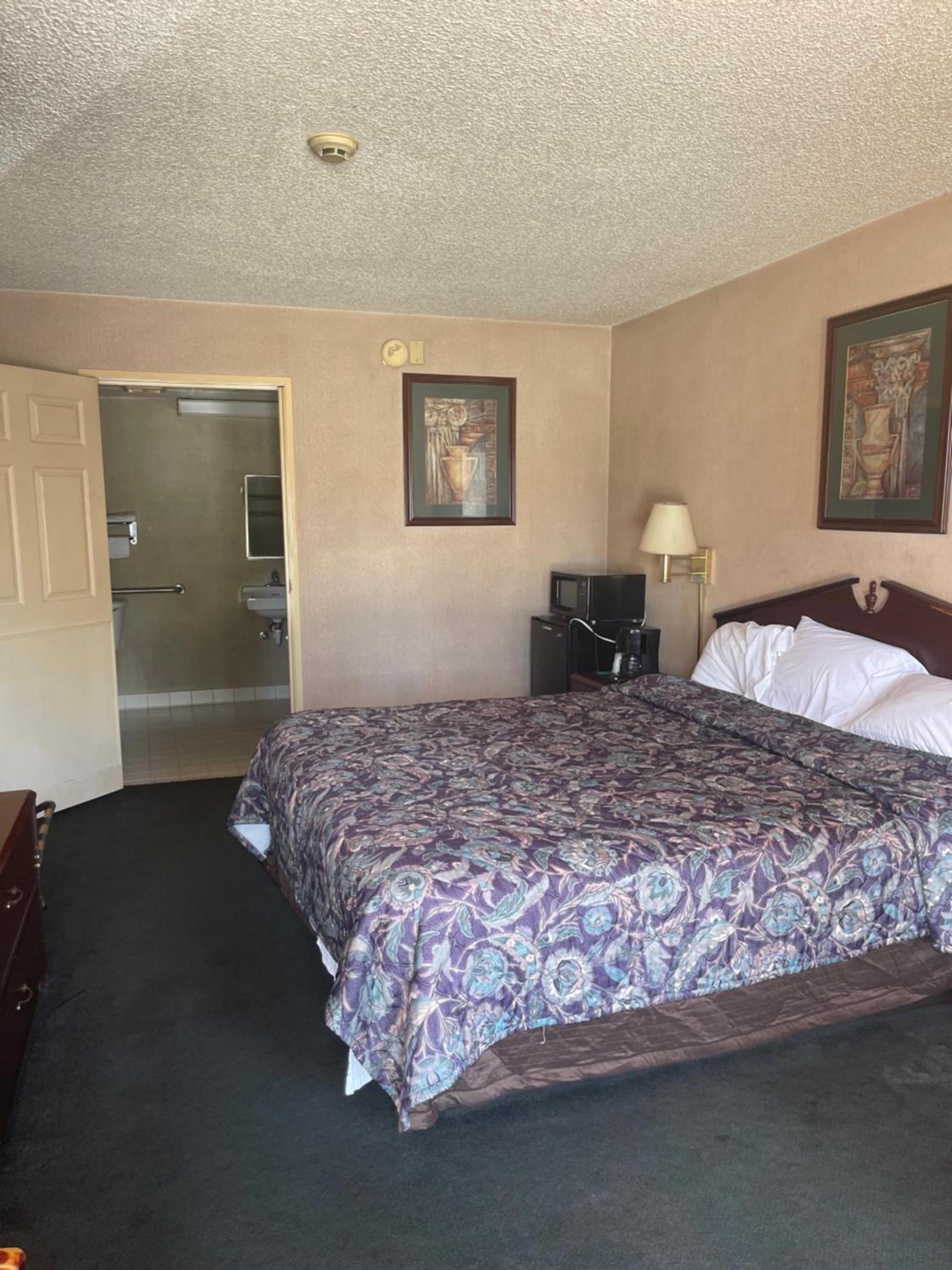 OYO Hotel East Macon I-75 photo 19