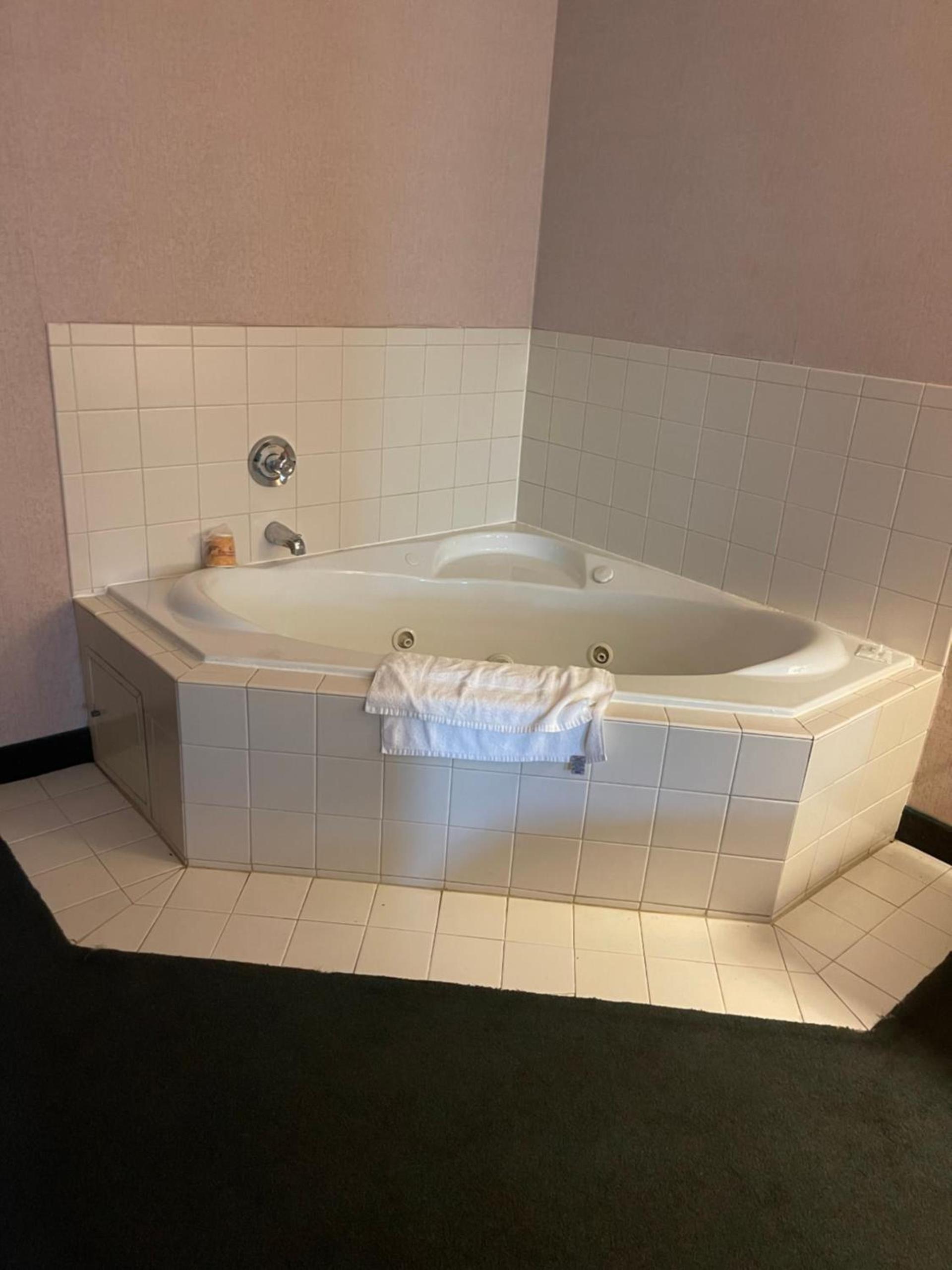 OYO Hotel East Macon I-75 photo 4
