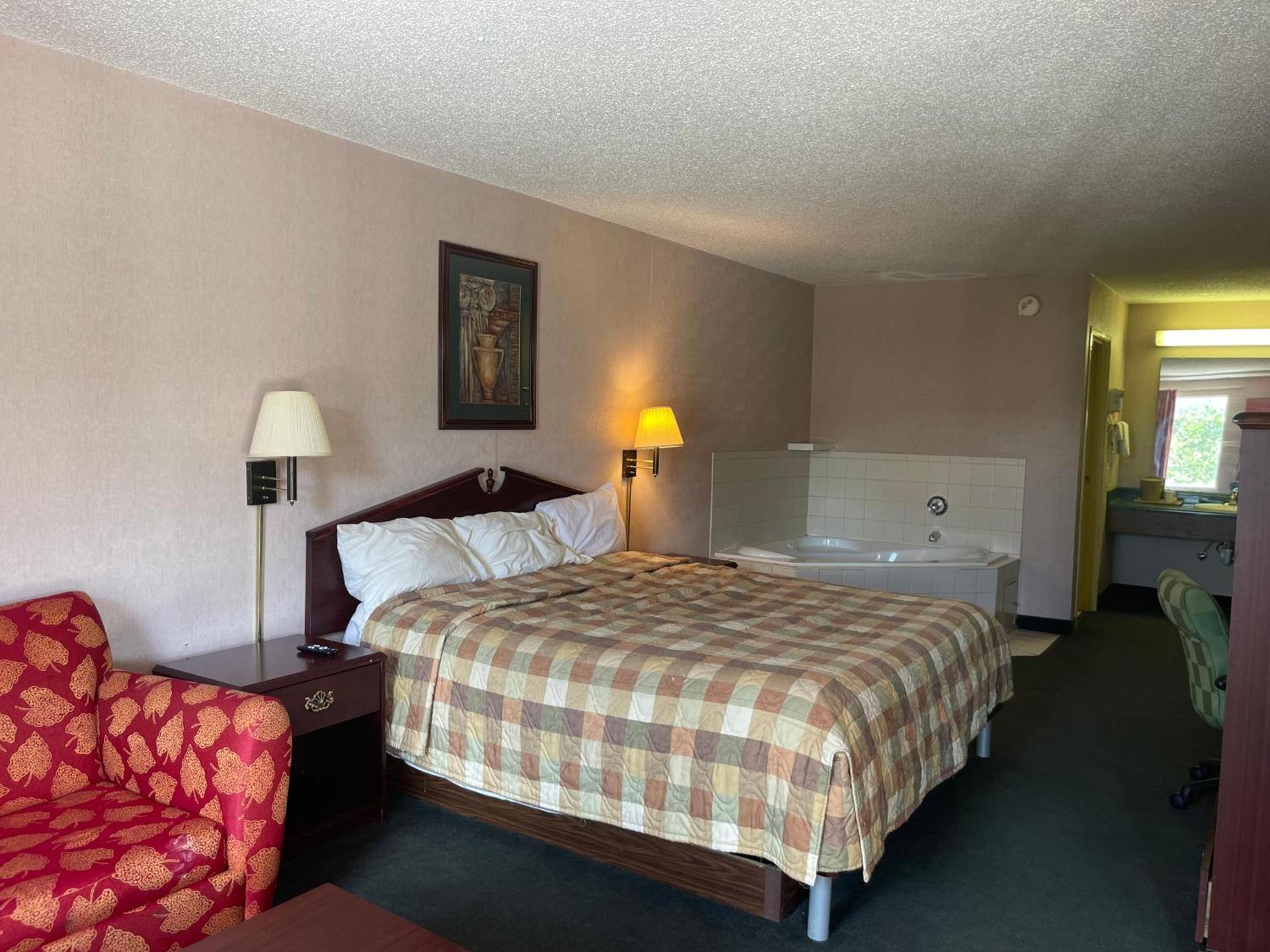 OYO Hotel East Macon I-75 photo 20