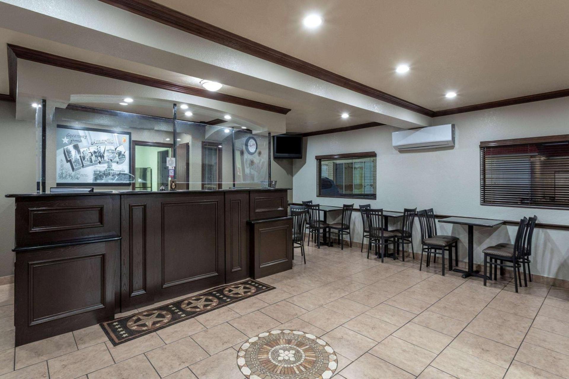 Super 8 by Wyndham Amarillo Central TX photo 5