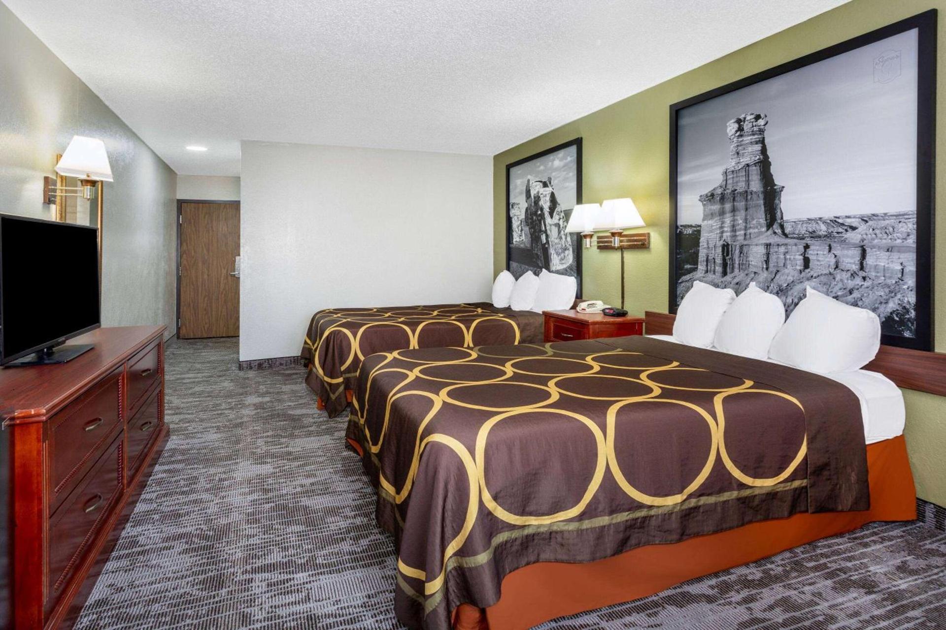 Super 8 by Wyndham Amarillo Central TX photo 11