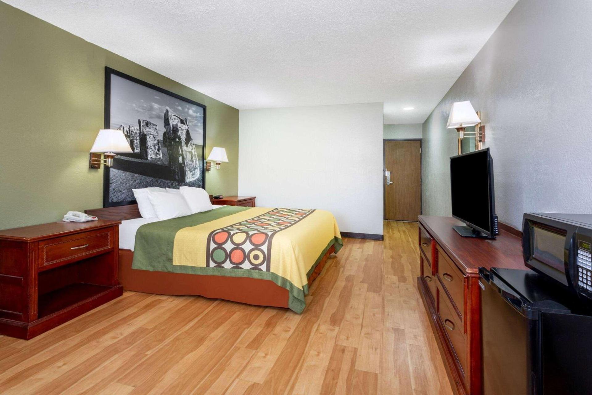 Super 8 by Wyndham Amarillo Central TX photo 25
