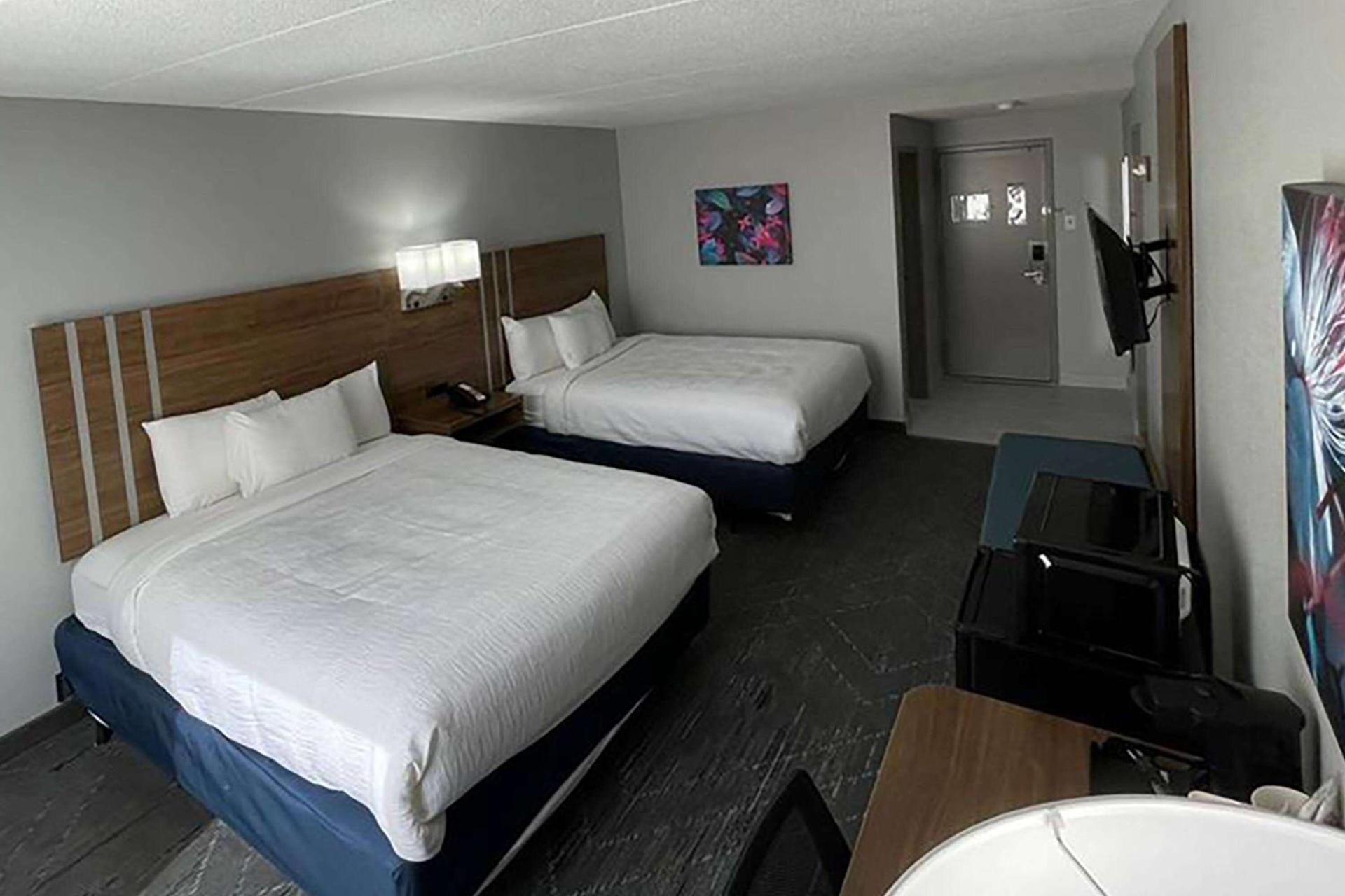 Days Inn & Suites by Wyndham Springfield OH photo 7