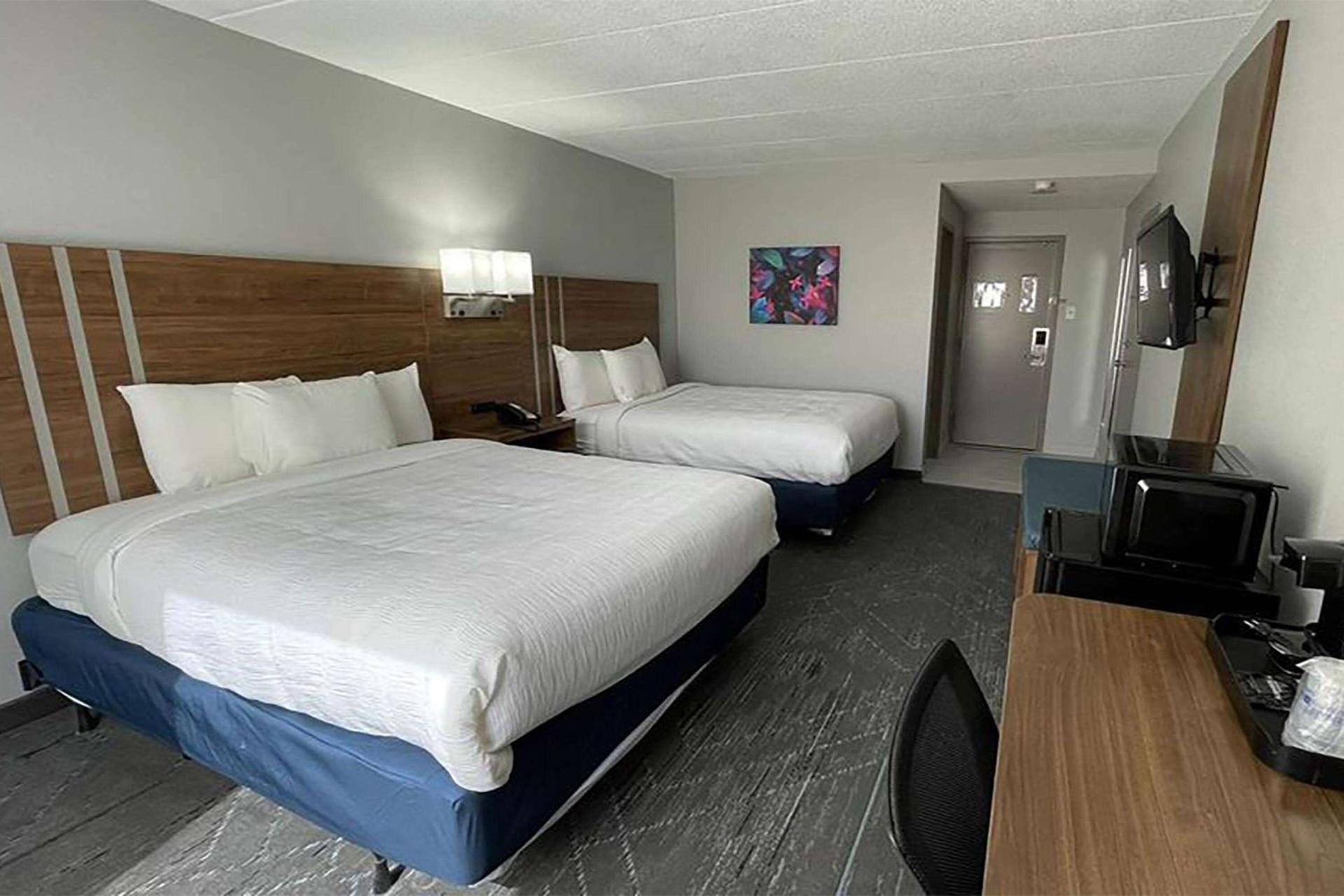 Days Inn & Suites by Wyndham Springfield OH photo 8