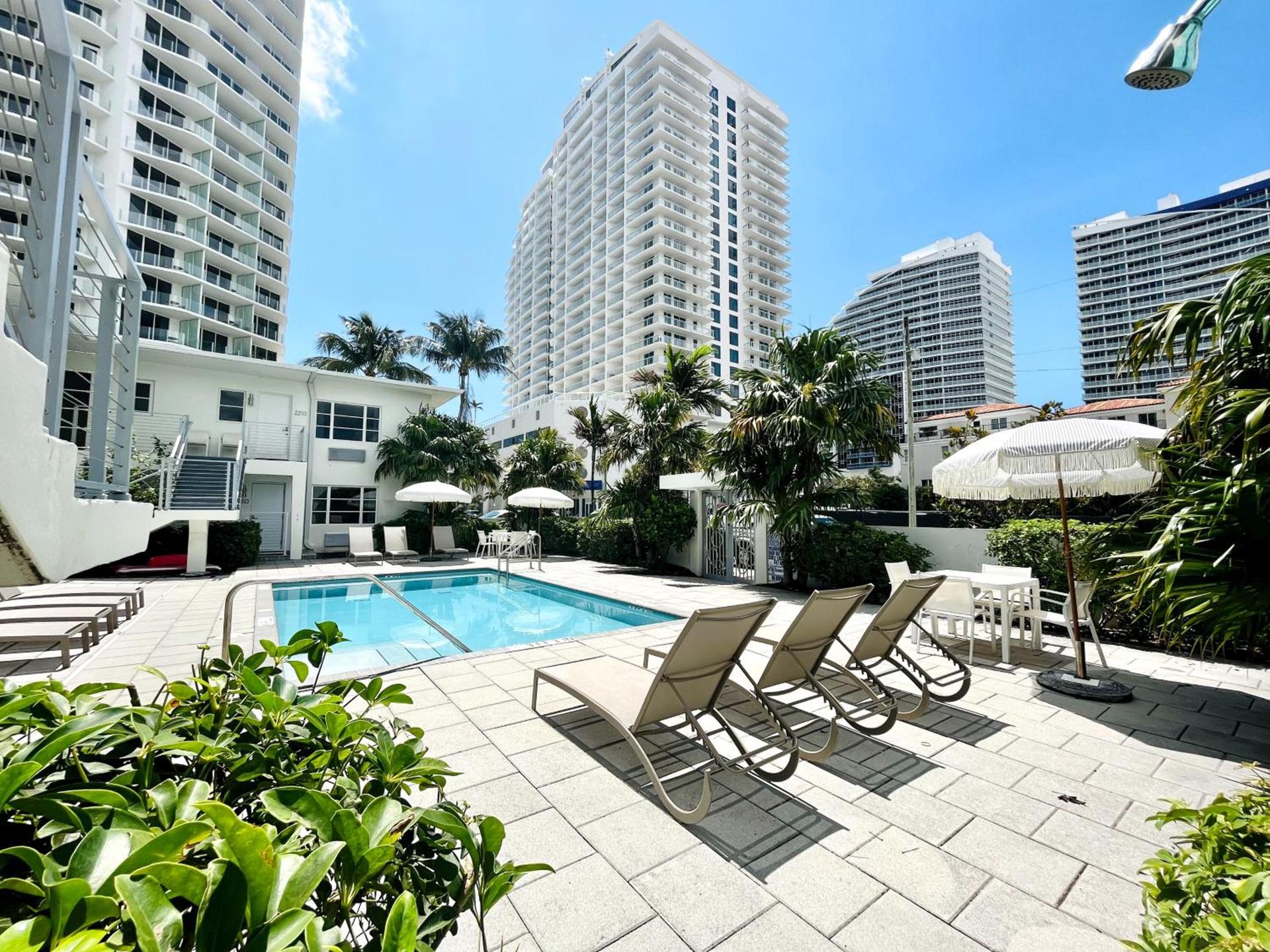 Aqua Hotel photo 2