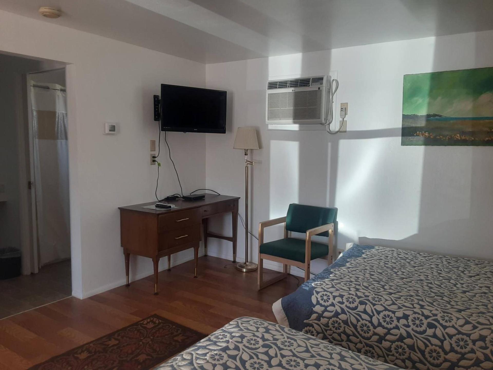 66 Motel photo 25